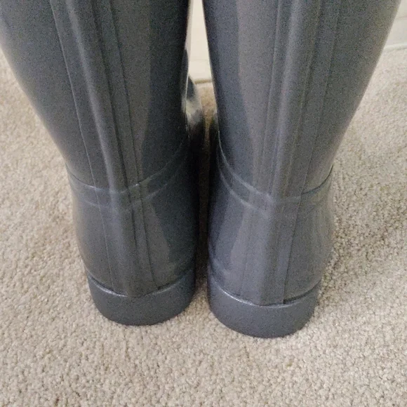 Hunter  gloss rain boots beautiful condition ! - Picture 5 of 9